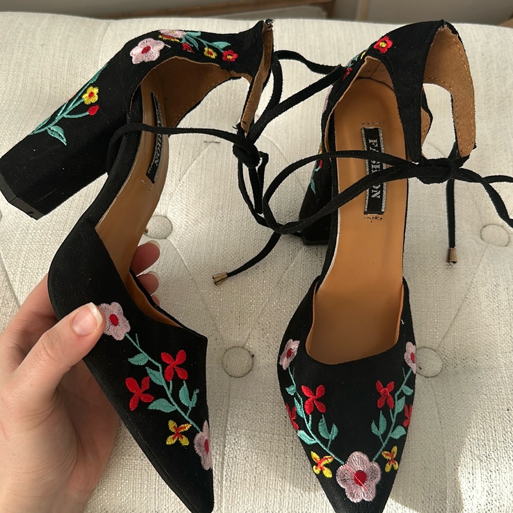 Zara Black and Pink Floral Heels New w/o tags